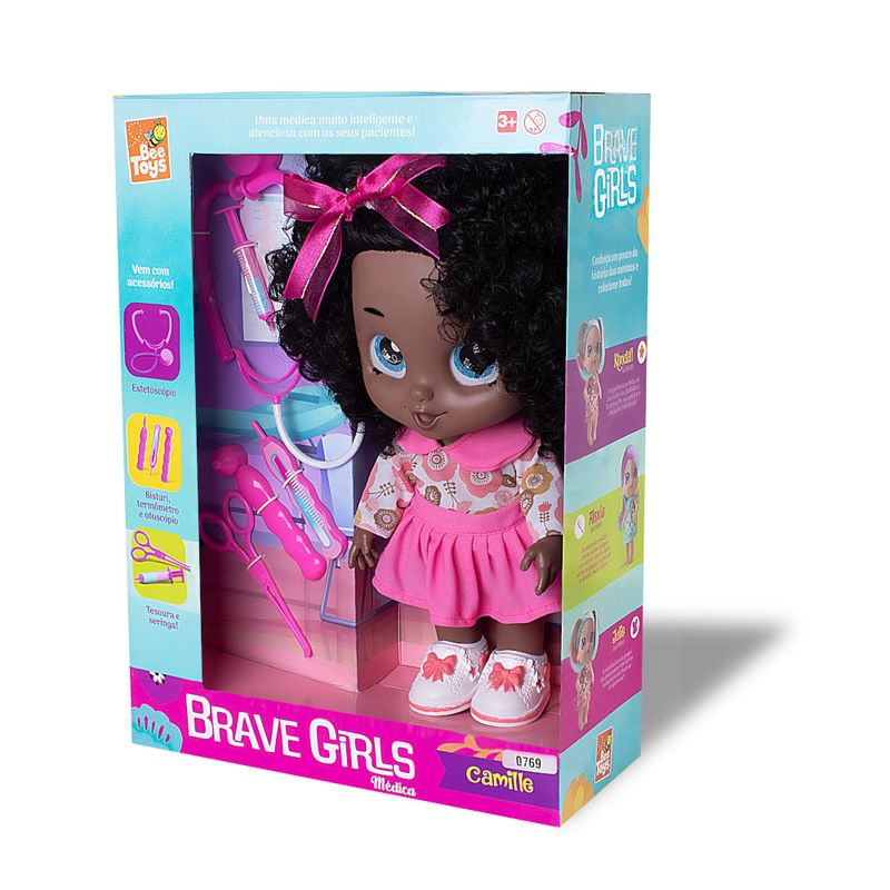 Boneca Brave Girls Camille Médica (7898447977800)