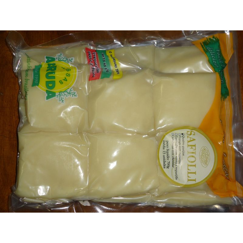 MASSA SAFIOLI ARRUDA 700G 4 QUEIJOS (7898048012641)