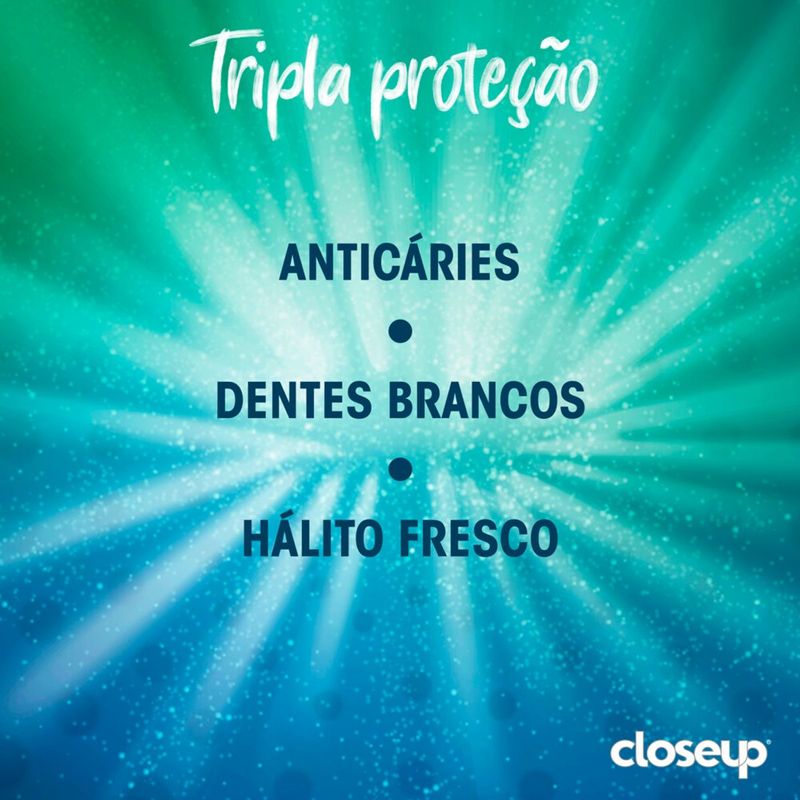 CR-DENT-CLOSE-UP-TRIPLE-70G-MENTA
