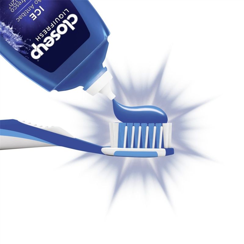 CR-DENT-CLOSE-UP-LIQUIFRESH-100G-ICE